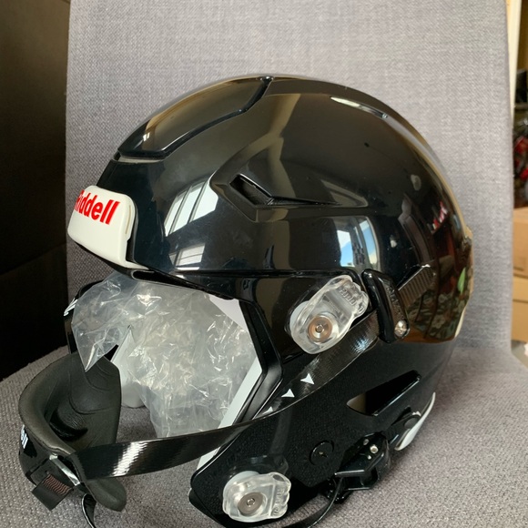 Accessories New Riddell Speedflex Medium Authentic Helmet R41195